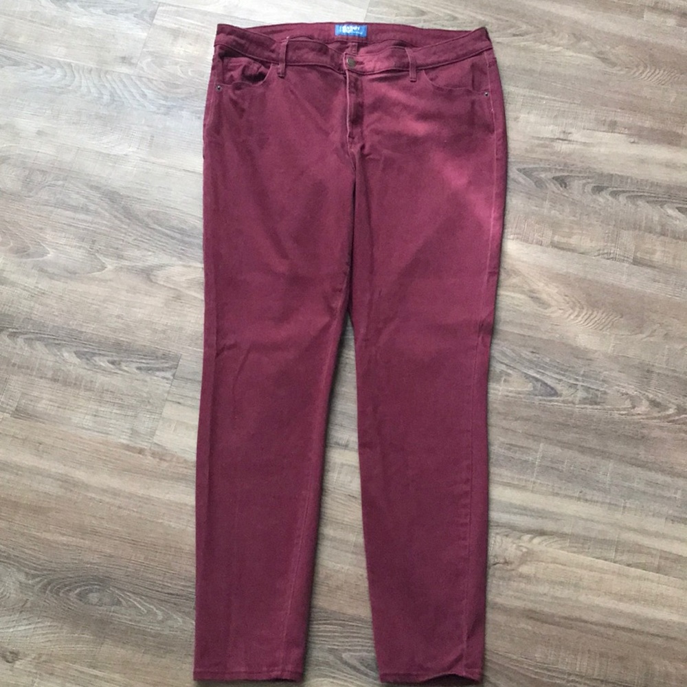 Maroon skinny jeans